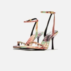 D-Vina Charm Sandal