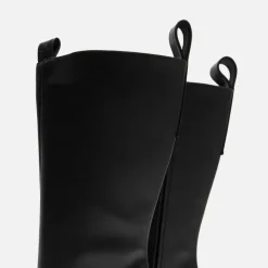 Love Boot