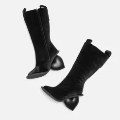 Love Boot