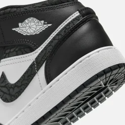 Nike Grade School Air 1 Mid Se