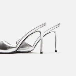 Saint Slipper