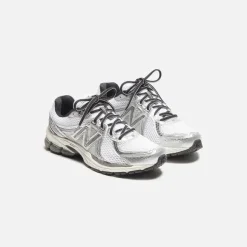 860V2