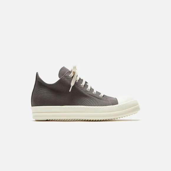 Vintage Low Sneakers