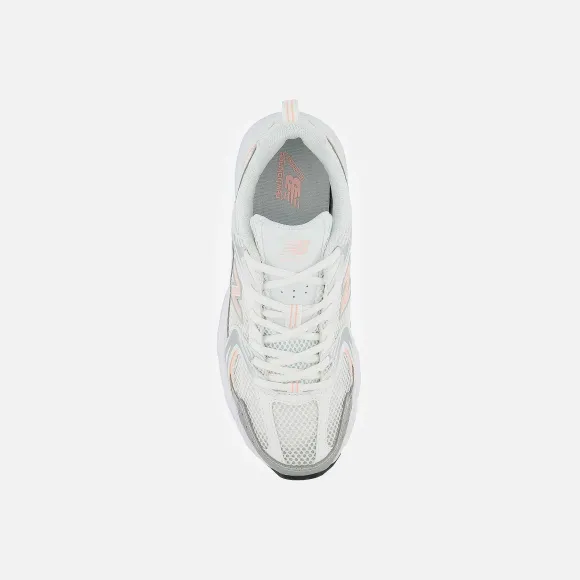 Wmns 530