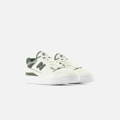 Wmns 550