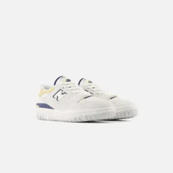 Wmns 550