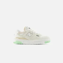 Wmns 550