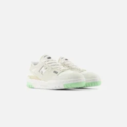 Wmns 550