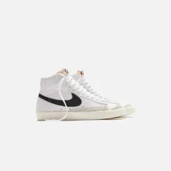 Wmns Blazer Mid 77