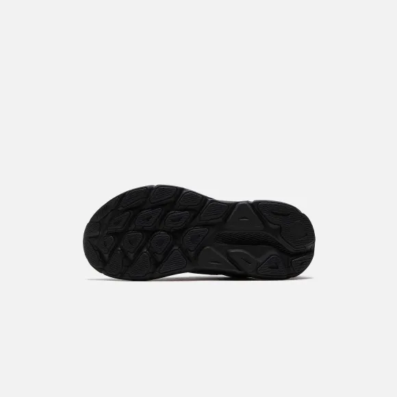 Wmns Clifton 9
