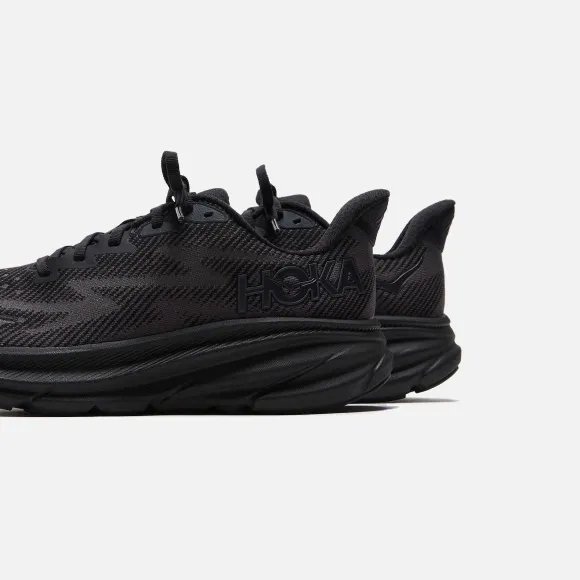 Wmns Clifton 9