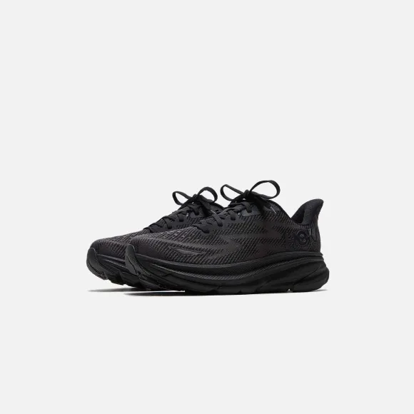 Wmns Clifton 9