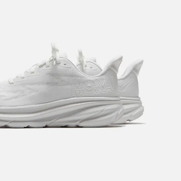 Wmns Clifton 9
