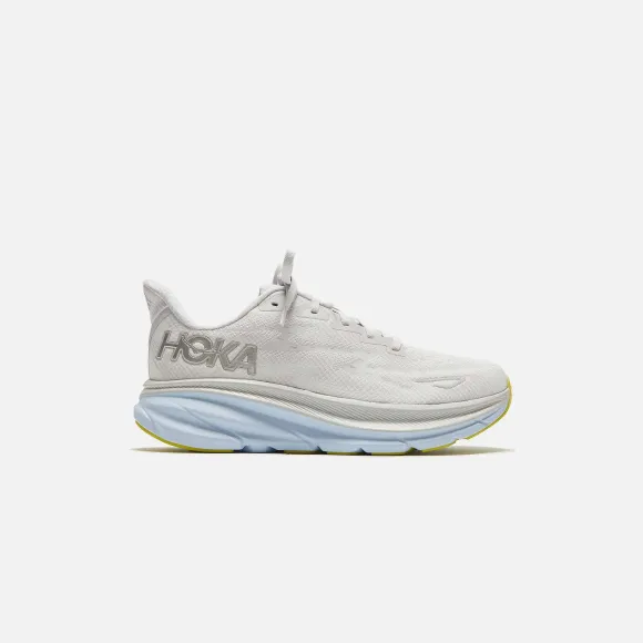 Wmns Clifton 9
