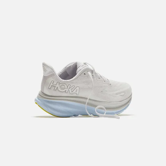 Wmns Clifton 9