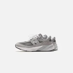 Wmns Made In Us 990V6