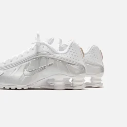 Wmns Shox R4