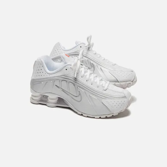 Wmns Shox R4