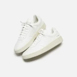 Wmns V-90