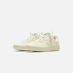 Wmns V-90