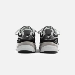 Wmns 990 V6