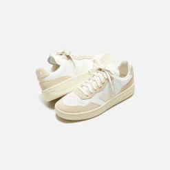 Wmns V-90