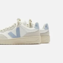 Wmns V-90