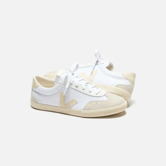 Wmns Volley