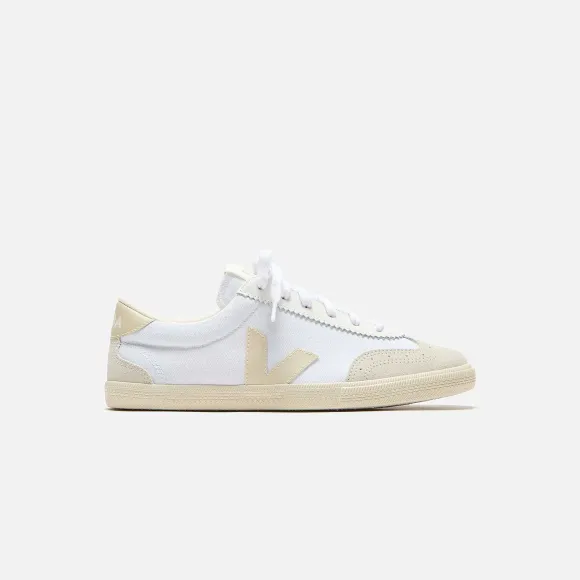 Wmns Volley