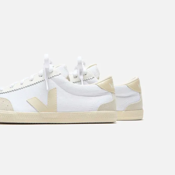 Wmns Volley